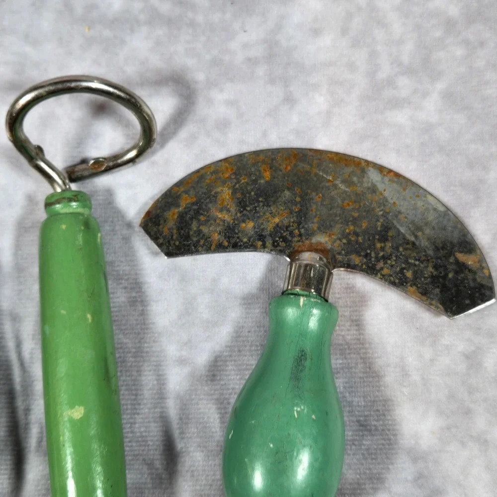 The Unbranded Brand vintage green